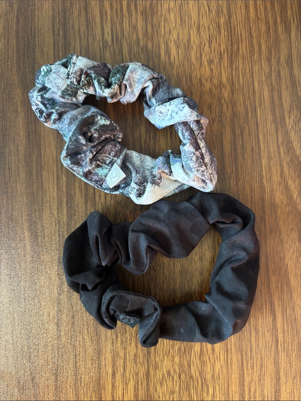 LuluLemon Scrunchie Set